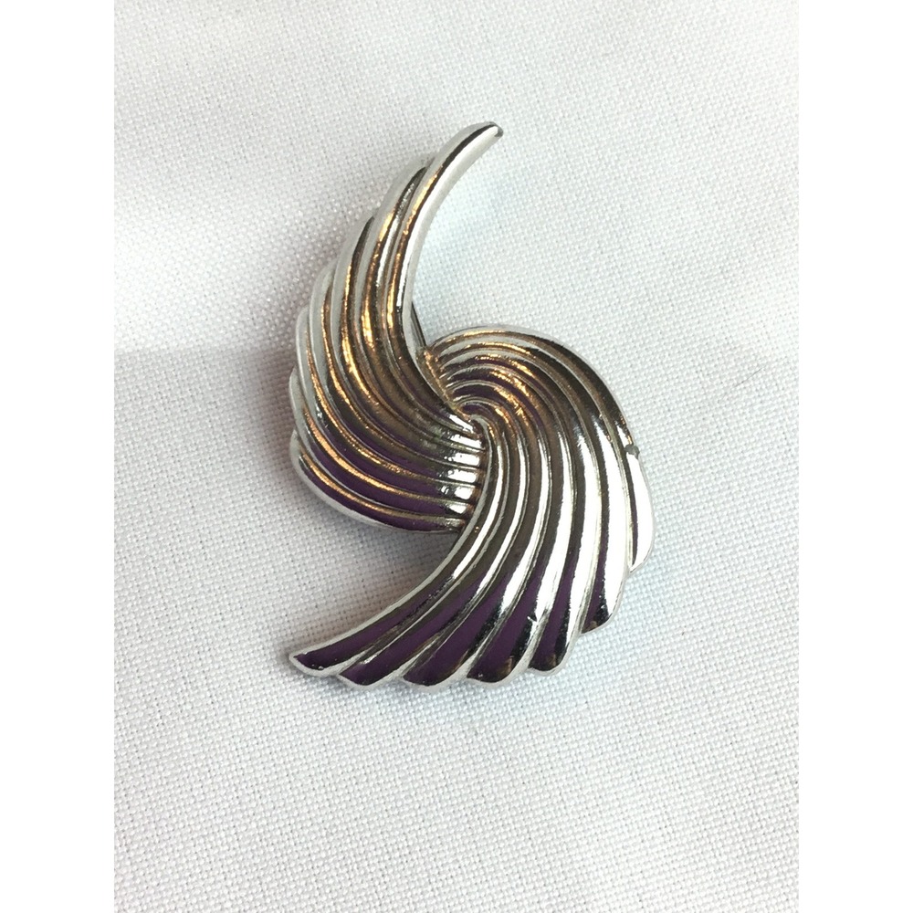 Vintage Trifari brooch pin silver tone jewelry abstract‎ artsy preppy